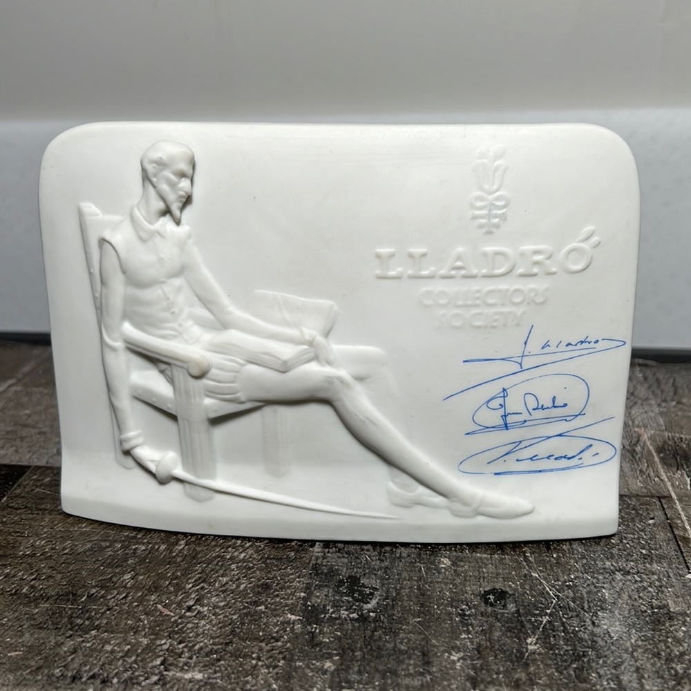VINTAGE LLADRO COLLECTORS SOCIETY 1985 DON QUIXOTE SHELL BACK PLAQUE